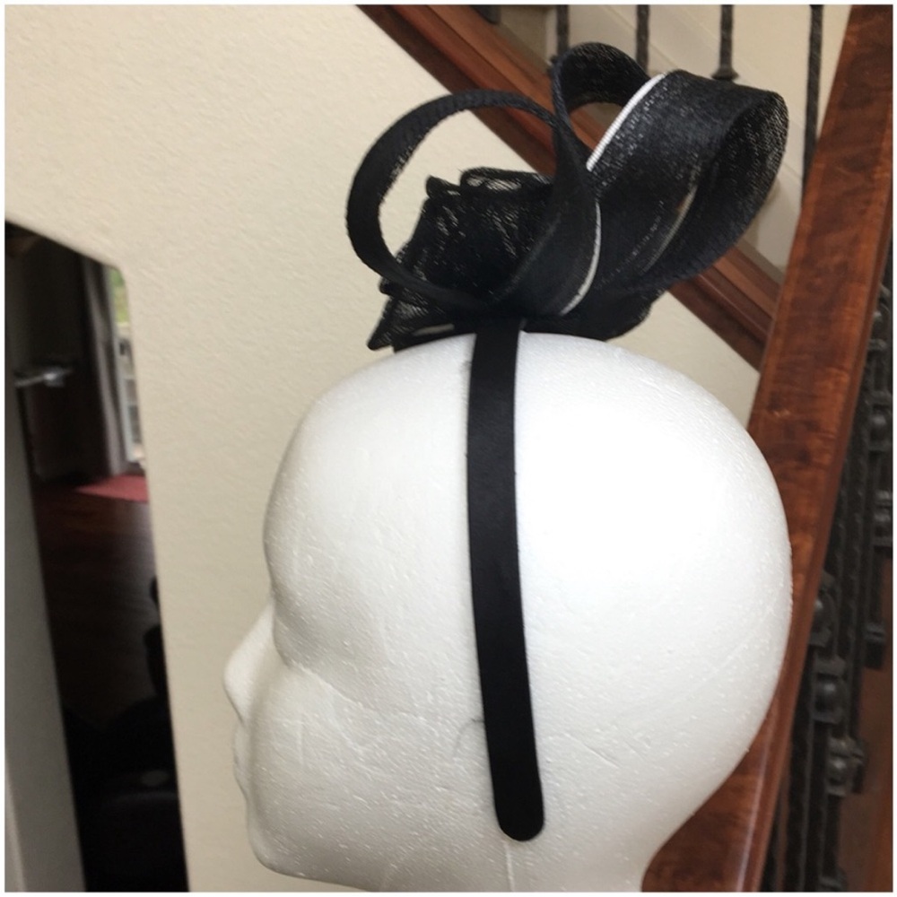 Black White Sinamay Derby Headband Fascinator - Picture 4 of 5